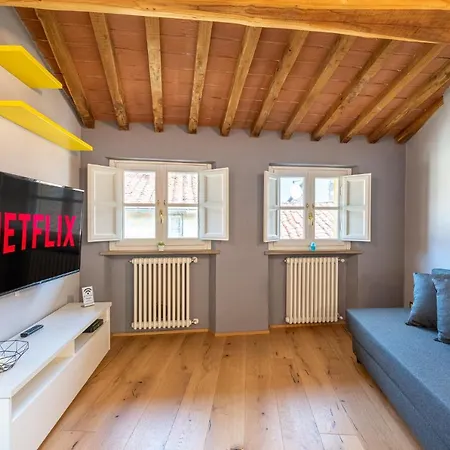 Casa San Paolino Dentro Le Muraelegant Flat Wifi E Selfcheckin Apartment Lucca