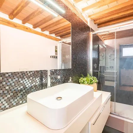 Casa San Paolino Dentro Le Muraelegant Flat Wifi E Selfcheckin *