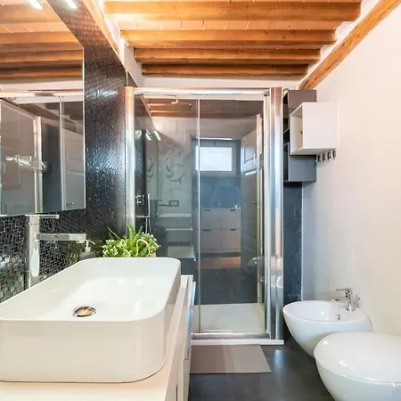 Casa San Paolino Dentro Le Muraelegant Flat Wifi E Selfcheckin *