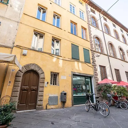 Casa San Paolino Dentro Le Muraelegant Flat Wifi E Selfcheckin Lucca