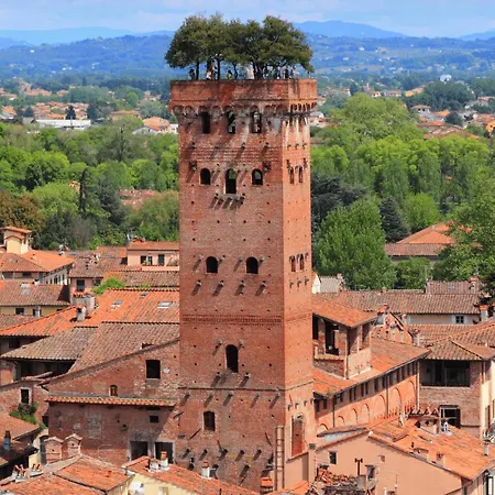 Casa San Paolino Dentro Le Muraelegant Flat Wifi E Selfcheckin
